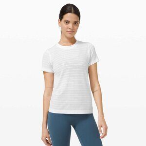LULULEMON‎  Swiftly Breathe Short Sleeve No Size Tag Check Measurements